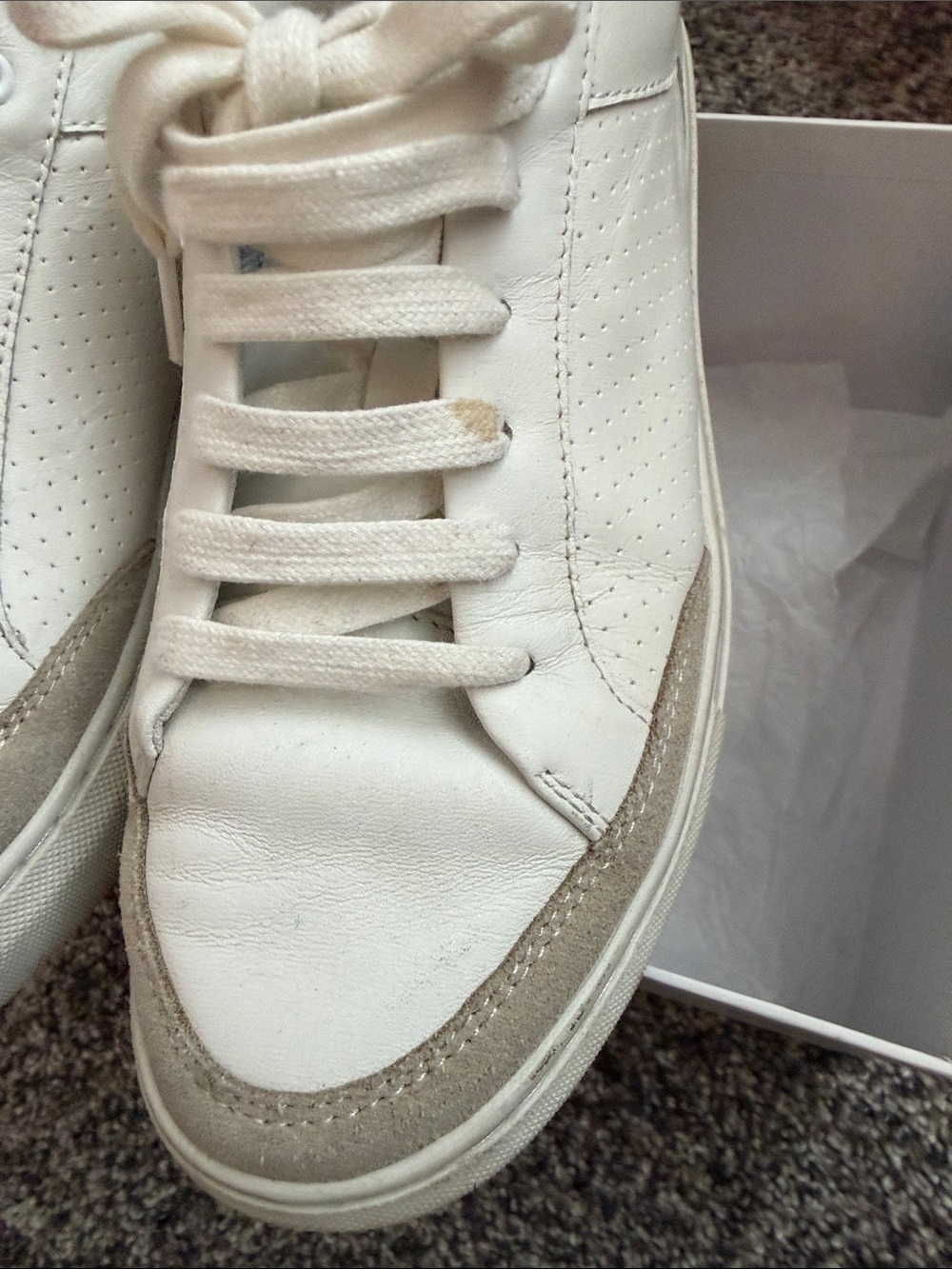 Reiss Classic White Leather Low-Top Sneakers with grey Suede Accents - Picture 6 of 8